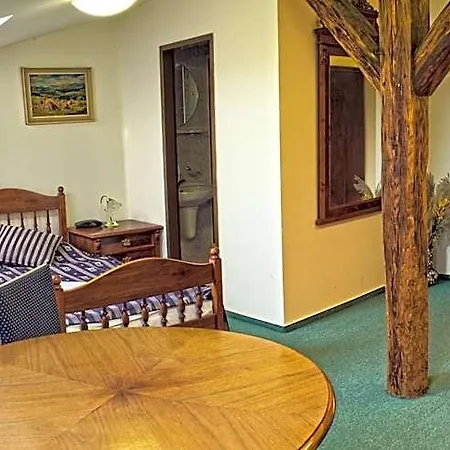 Zlata Stoupa Hotell 4*